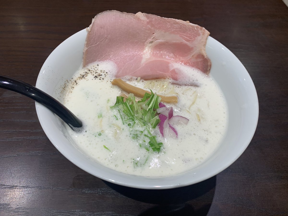 kanadena tweet media