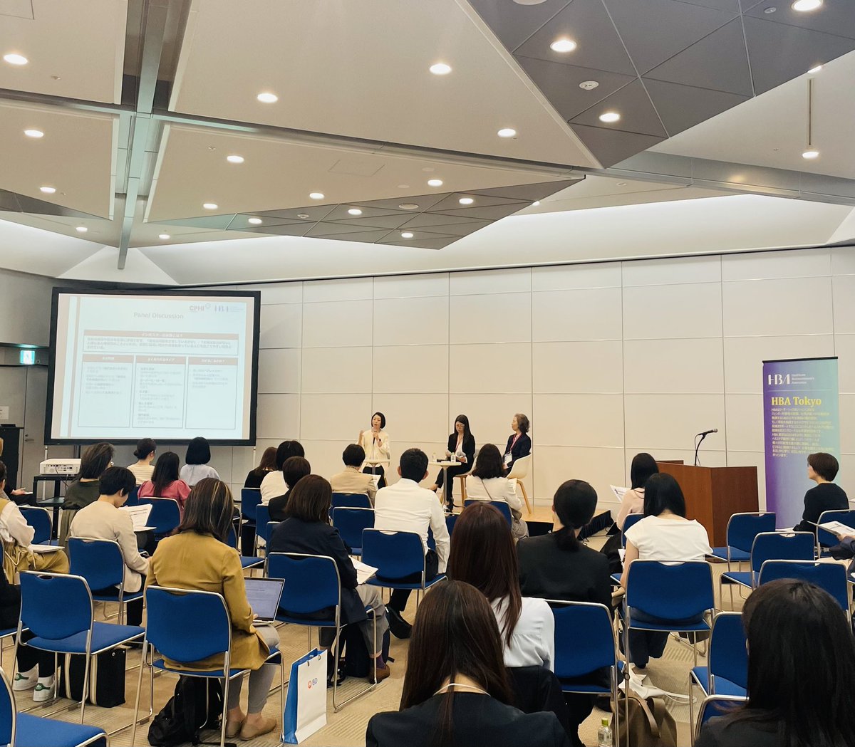 womanslabo's tweet photo. 製薬業界の展示会「#CPHI Japan 2026」今日から開催‼️ 初日は、製薬業界で活躍する女性のネットワークづくりを目的としたイベント「CPHI Women」を併催📣✨👭👭👭

ウーマンズはオフィシャルパートナーとして参加しています🥳🙌 https://t.co/BSygY4hrhZ