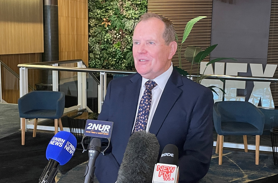 Experts point out holes in Newcastle to Sydney High Speed Rail project plans, as tender process continues. 

Details: 2nurfm.com.au/news/experts-f…

#HighSpeedRail
#TimParker