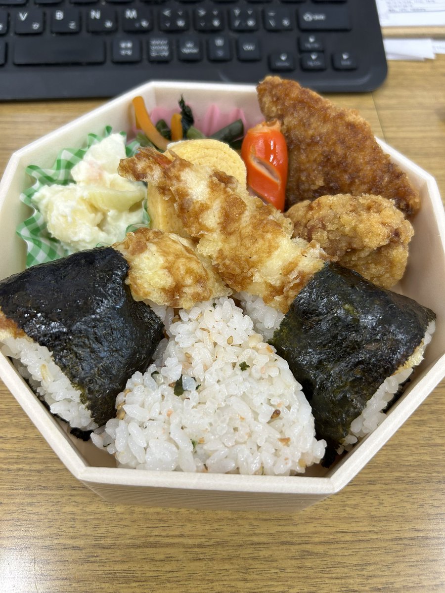 Hacky つね Black tweet media