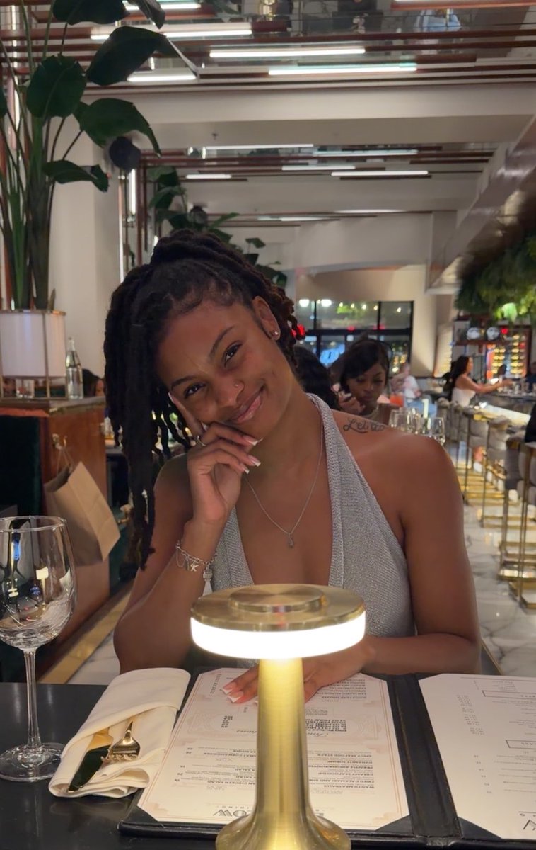 Keshonna Towns 💗 tweet media