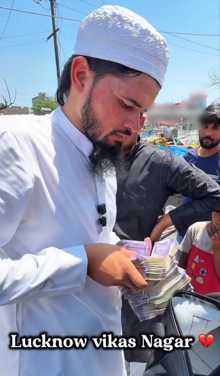 Ayesha Majid Khan tweet media