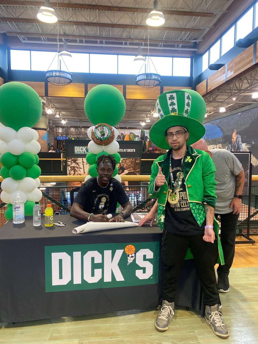 Lemon Pepper Lou 🍋 tweet media