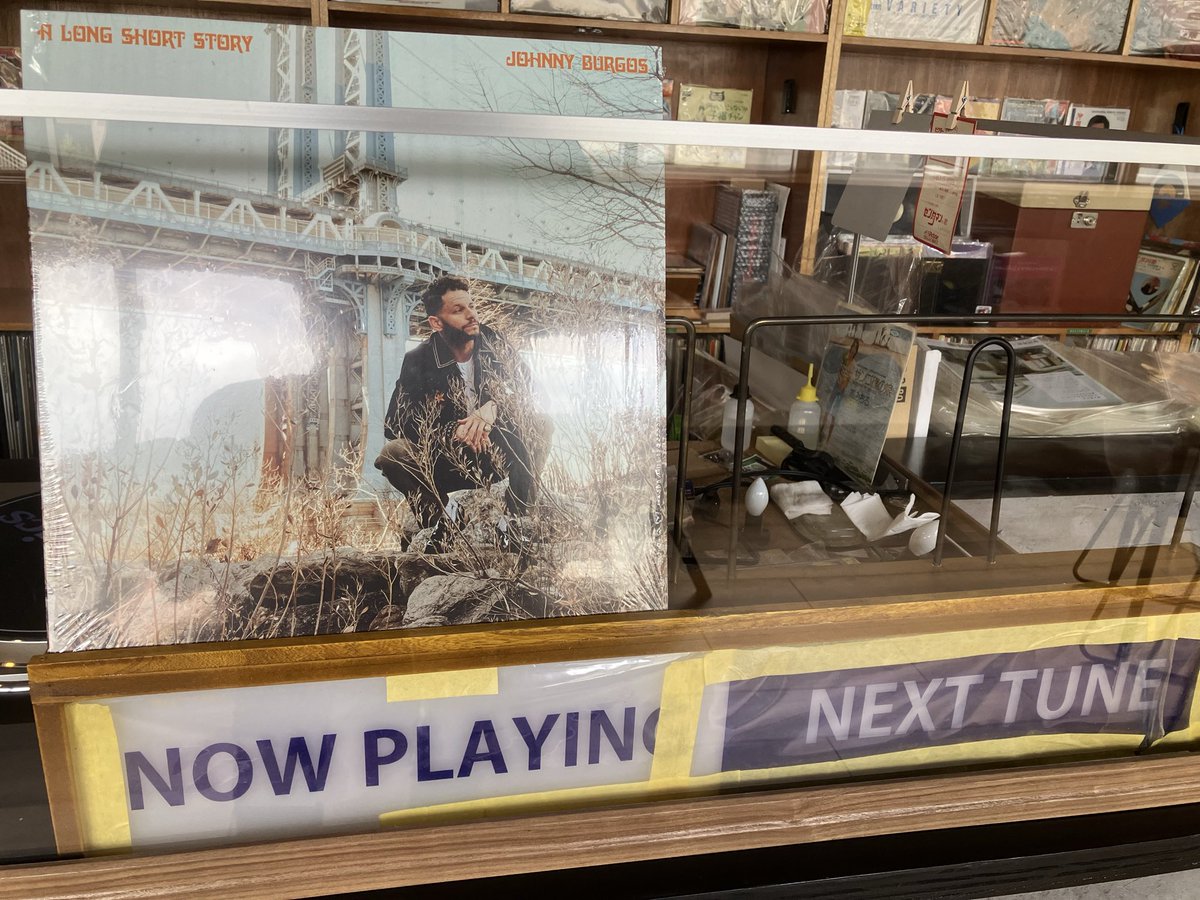 Intersection3rd's tweet image. 本日の開店作業中のBGMは

 JOHNNY BURGOS / A LONG SHORT STORY

です
注文してたの忘れてて
前職場まで取りに行きました
重複しなくて良かったです

5月の当店のスケジュールです
イレギュラーがありますので
ご注意下さい

本日の営業は20時までです
水・木は定休日です

#intersection_oknw
#vinyl