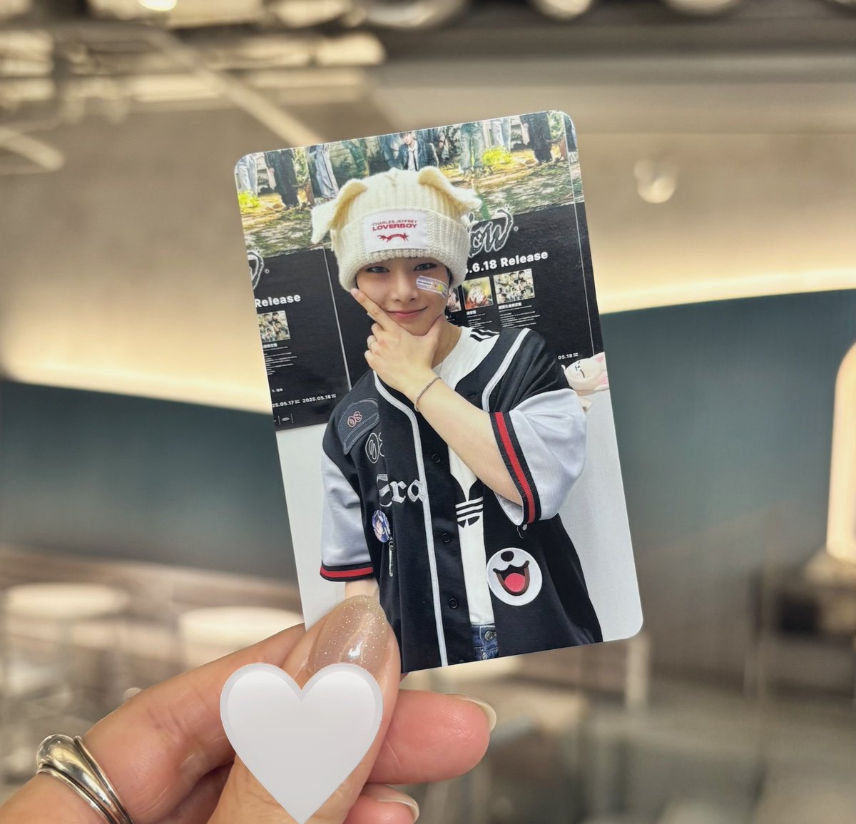 おもち tweet media