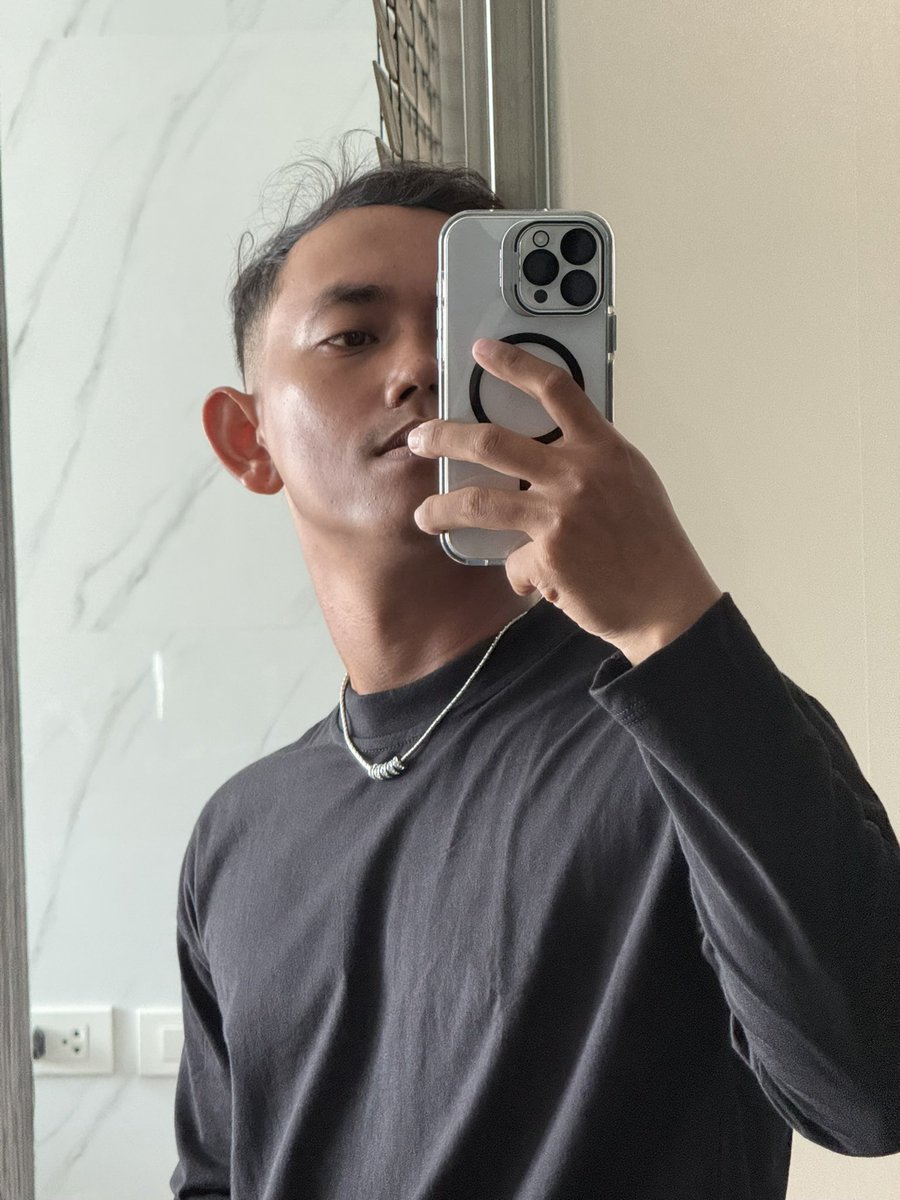 iam_pratam's tweet image. Sigma sekali kelihatannya #semarangboy #bigboy #semarang #smg #tiaraandini