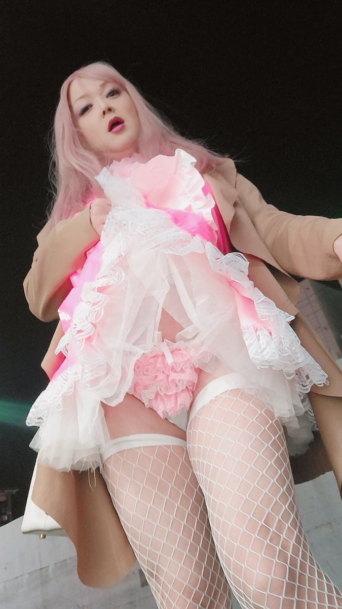 sissy_magenta tweet media