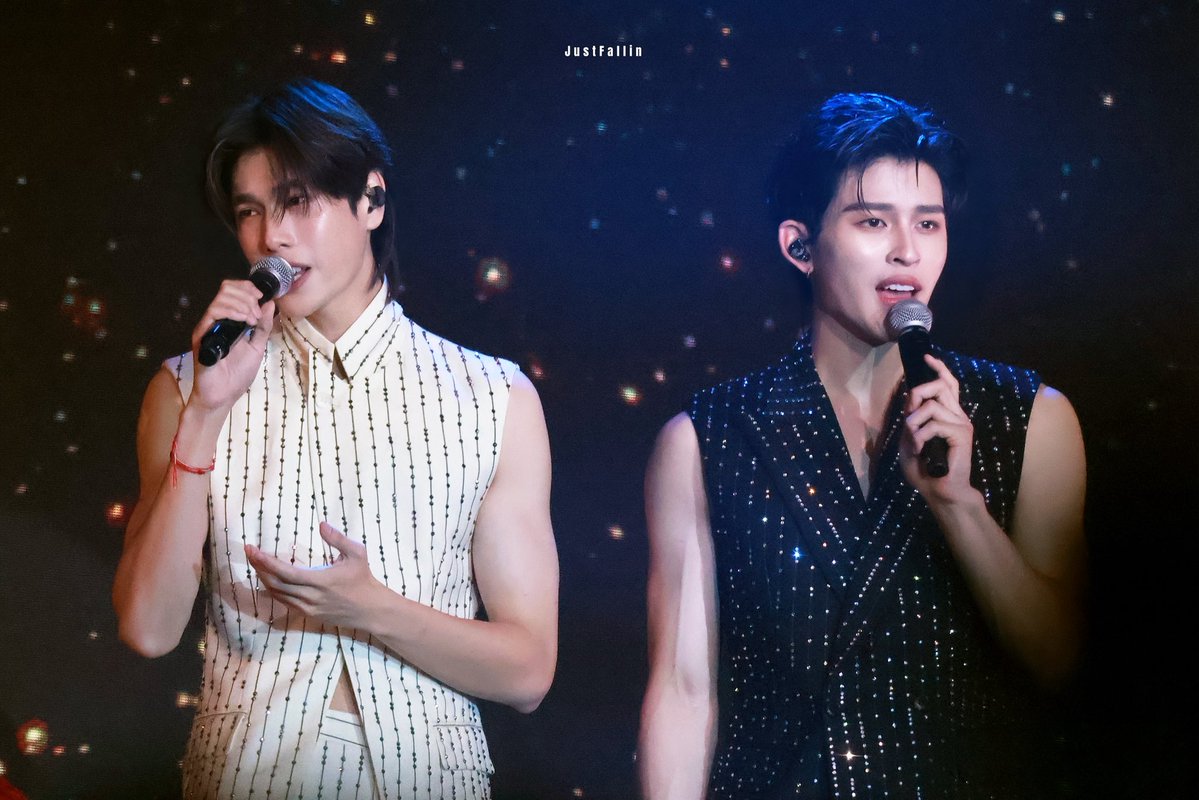 JustFallin tweet media