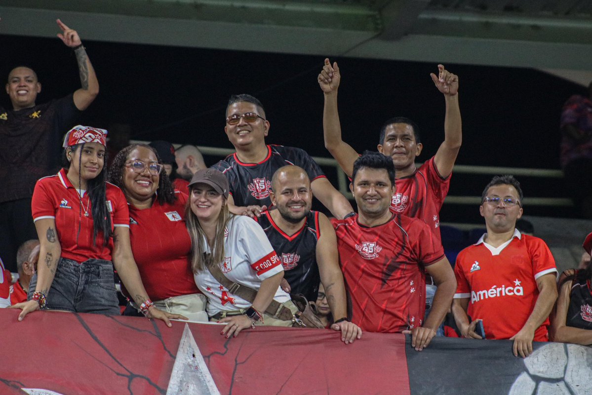 Unas foticos de ayer 👹❤️Gracias Mecha #americadecali #Americadecali #solorojo