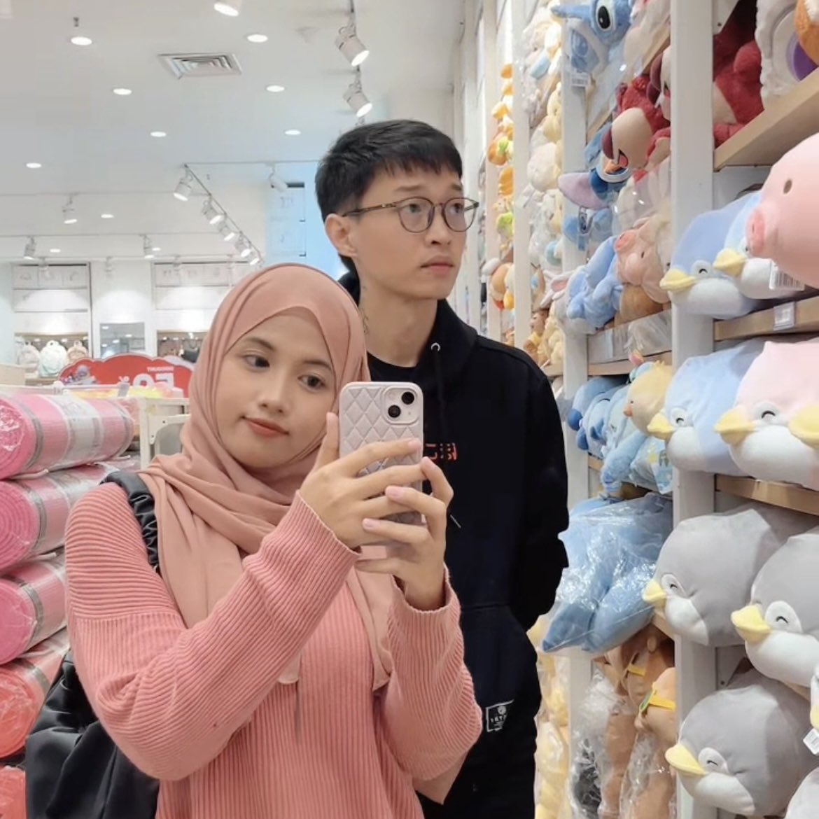 𝚜𝚊𝚗𝚒𝚢 tweet media