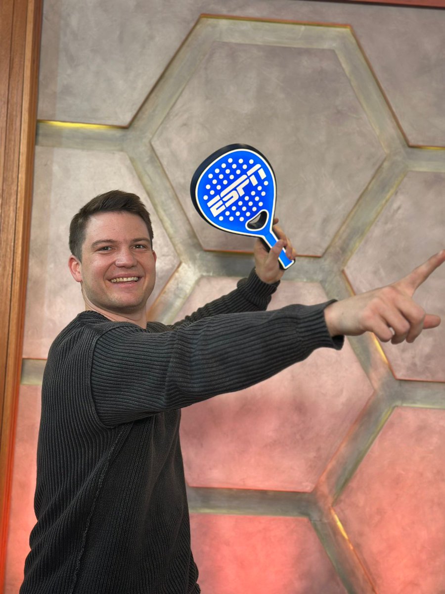 EstebanGenoud's tweet photo. Primer programa ESPN Padel. 

Una oportunidad única. El comienzo de una nueva era. 
Estamos preparados.  

https://t.co/cjSYYwLo5l https://t.co/yb9MJp6qXN