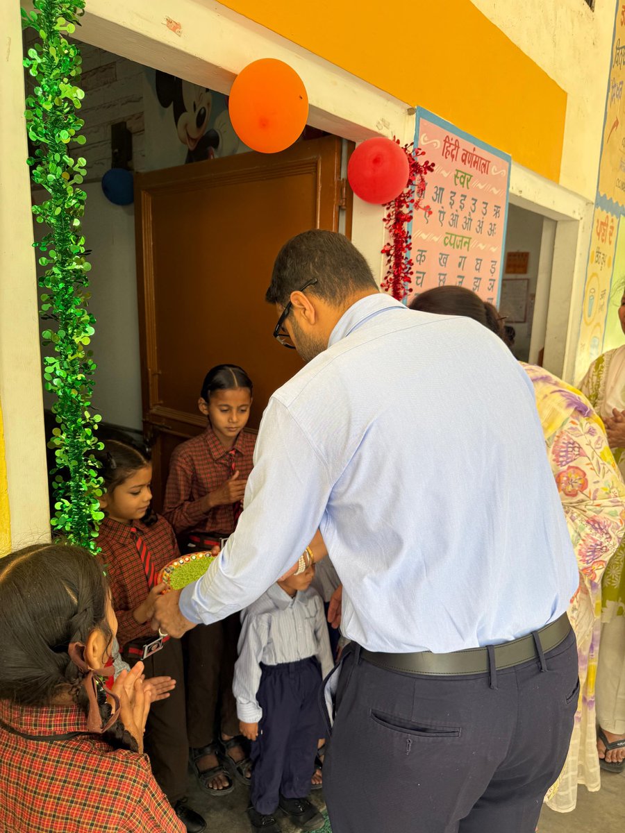 DCBarnala's tweet image. As part of district initiatives,Had the opportunity to visit GPS Handiaya and GPS Gursewak Nagar. The DC Office donated 12 RO plants and 3 computers.
With this, 100% of schools in Barnala now have RO water facilities, and no school lacks computer access.
#Barnala #Education
