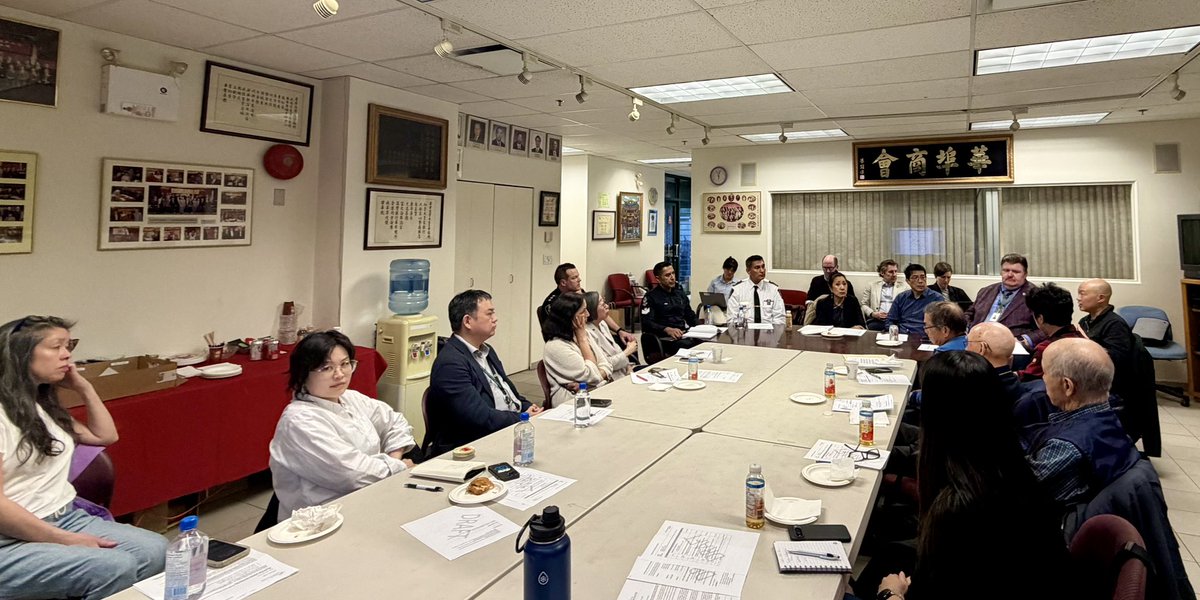 DeputyChan's tweet image. It was a productive meeting with the #Chinatown Advisory Committee today!  Good to see community leaders, business owners, @CityofVancouver staff, and @VPDChiefRai come together to discuss the future of Chinatown. @LennyNanZhou #Community #Collaboration #PublicSafety
