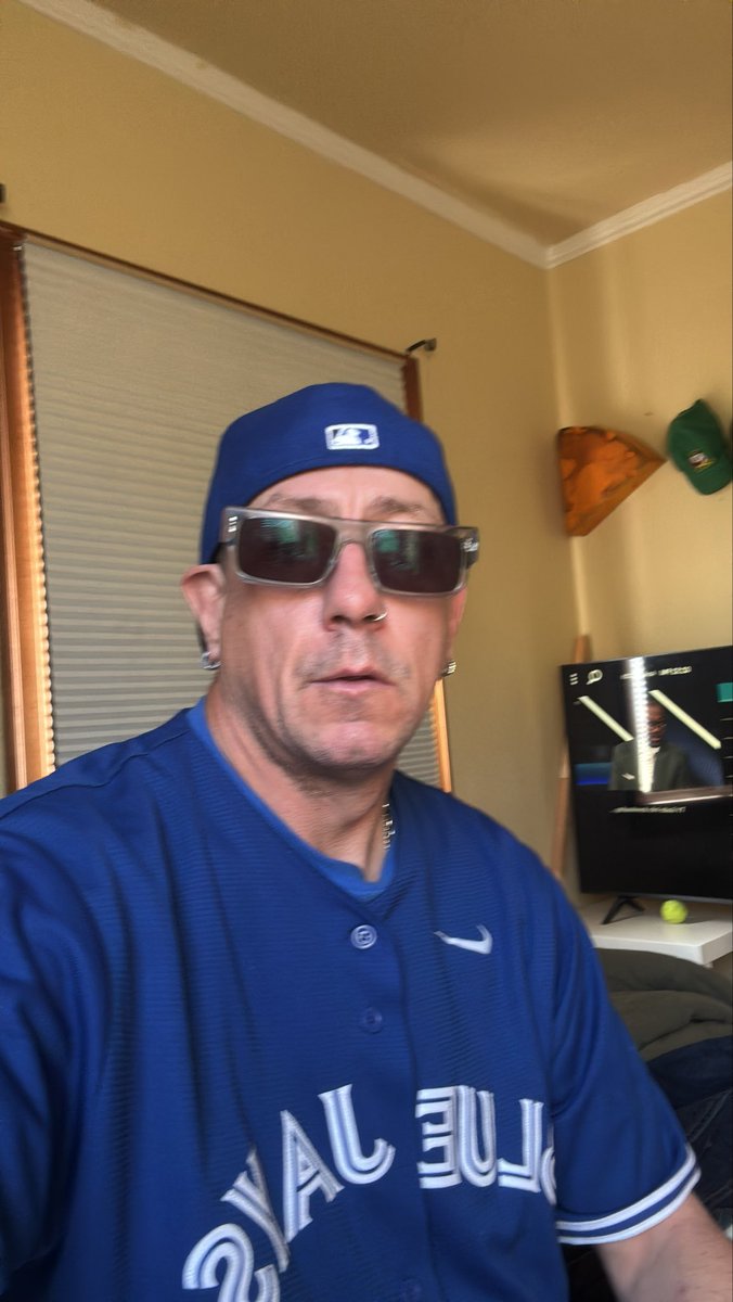 Canadianboy75 tweet media
