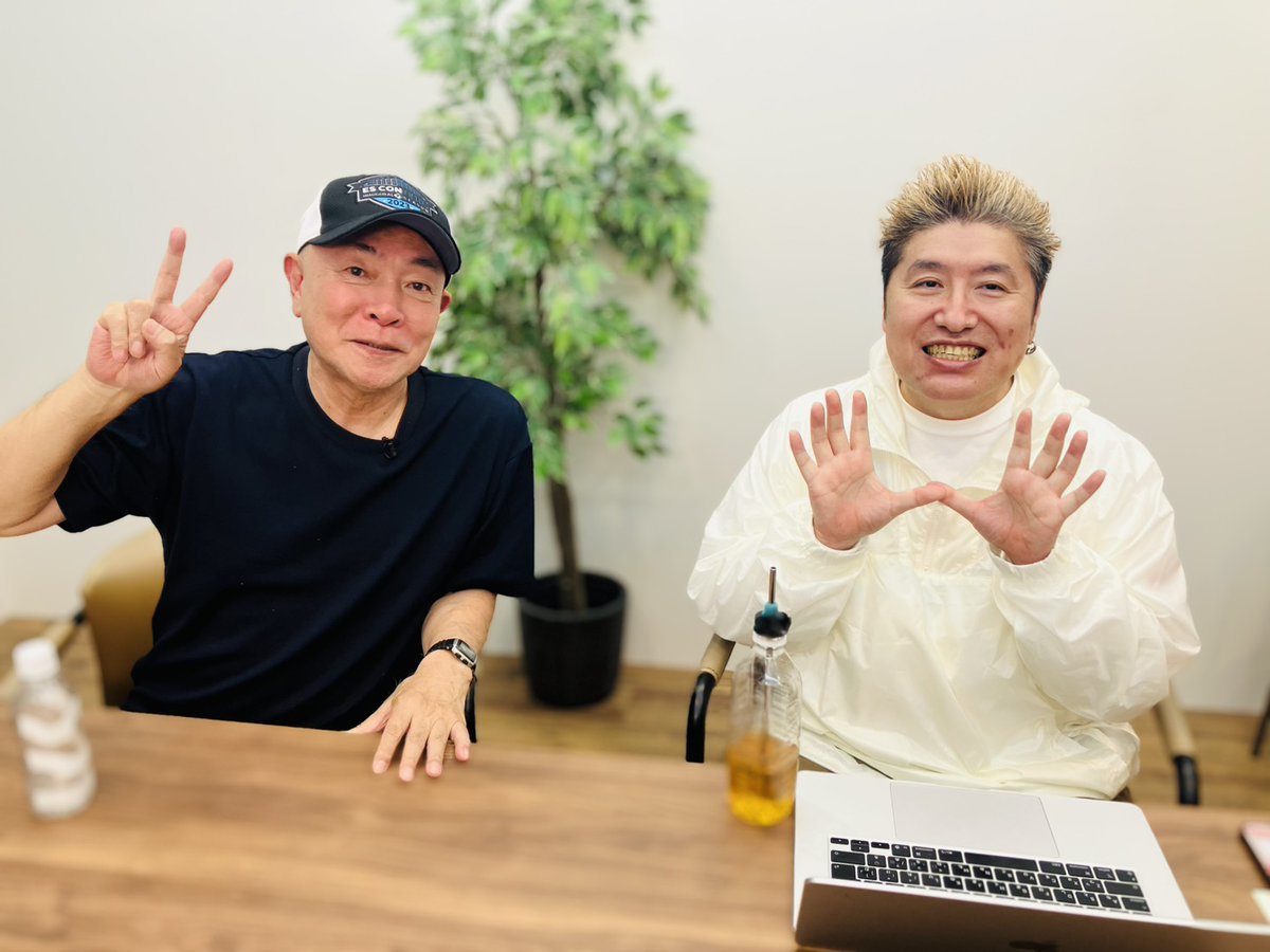 吉田次朗さん トルソー 本日の一枚📸 #猫舌SHOWROOM 「#豪の部屋 」🤗 ご視聴ありがとうご