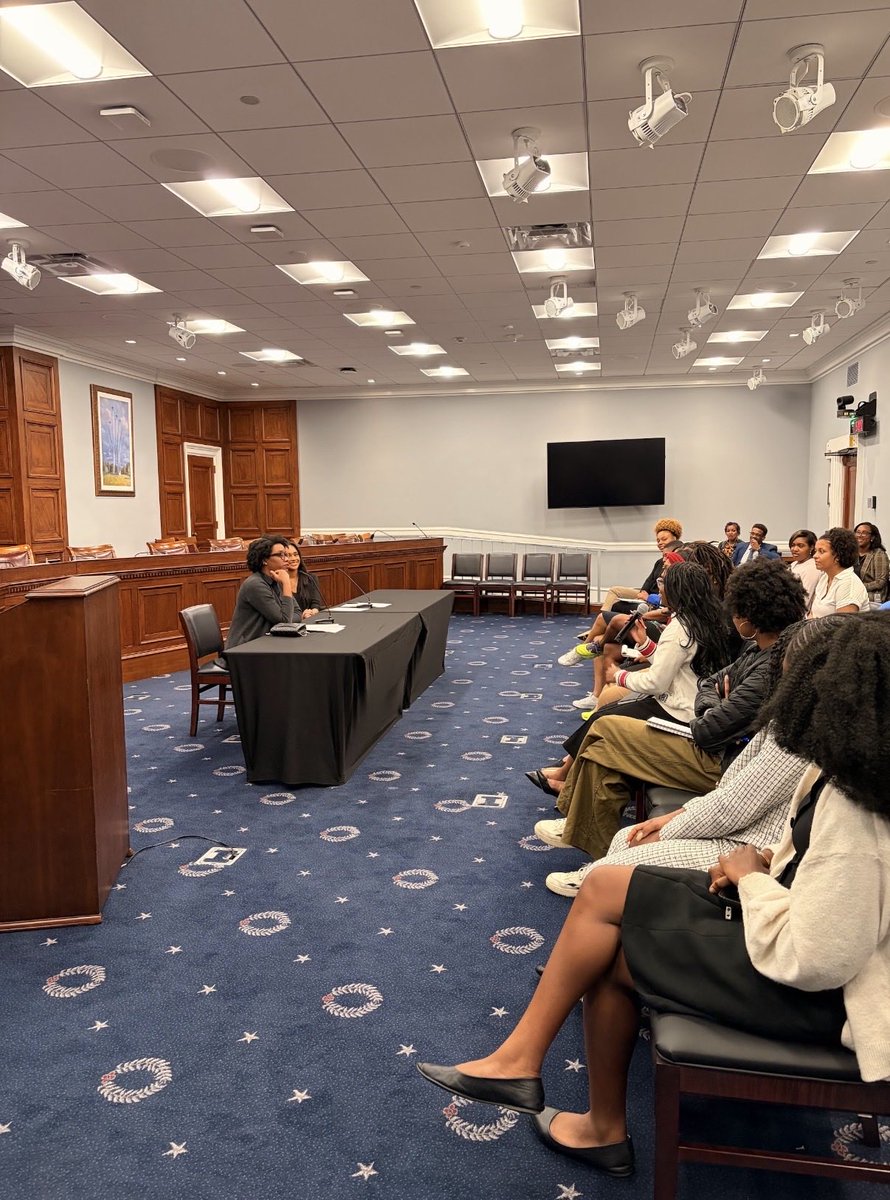 BWCADC's tweet photo. A special thank you to our members for joining our fireside chat with @RepUnderwood!

Hosted by @CapitolHillCBA, @BWCADC, &amp; @sblsc1977, we were grateful to convene such a dedicated group around this critical conversation on Black maternal health and health equity! https://t.co/0xwajieRF1