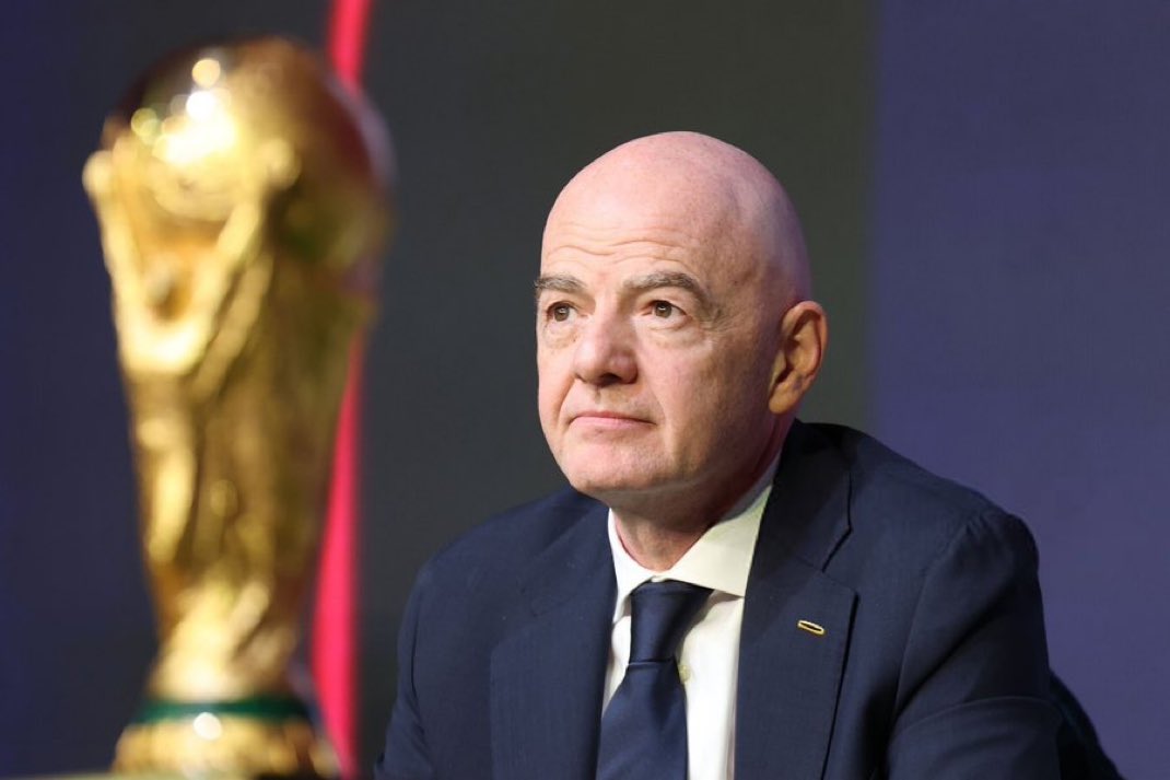 bt3's tweet photo. 🚨🚨🚨🚨 🚨 التايمز |

• رئيس الفيفا 'جياني إنفانتينو طلب موكبًا أمنيًا ضخمًا خلال تواجده في مدينة فانكوفر لحضور المؤتمر السنوي للمنظمة، يتيح له تجاوز الإشارات الحمراء وإيقاف المرور وهو مستوى حماية يفوق ما يُمنح لرئيس وزراء كندا نفسه! 🚔🤯

• شرطة فانكوفر رفضت الطلب تمامًا، والسبب؟ تكلفته المرتفعة على دافعي الضرائب، وتجنب استفزاز الشارع الكندي الغاضب أصلًا من الميزانية الهائلة التي ستُصرف لتأمين مباريات كأس العالم 2026. 💸✋

@TrendEPL