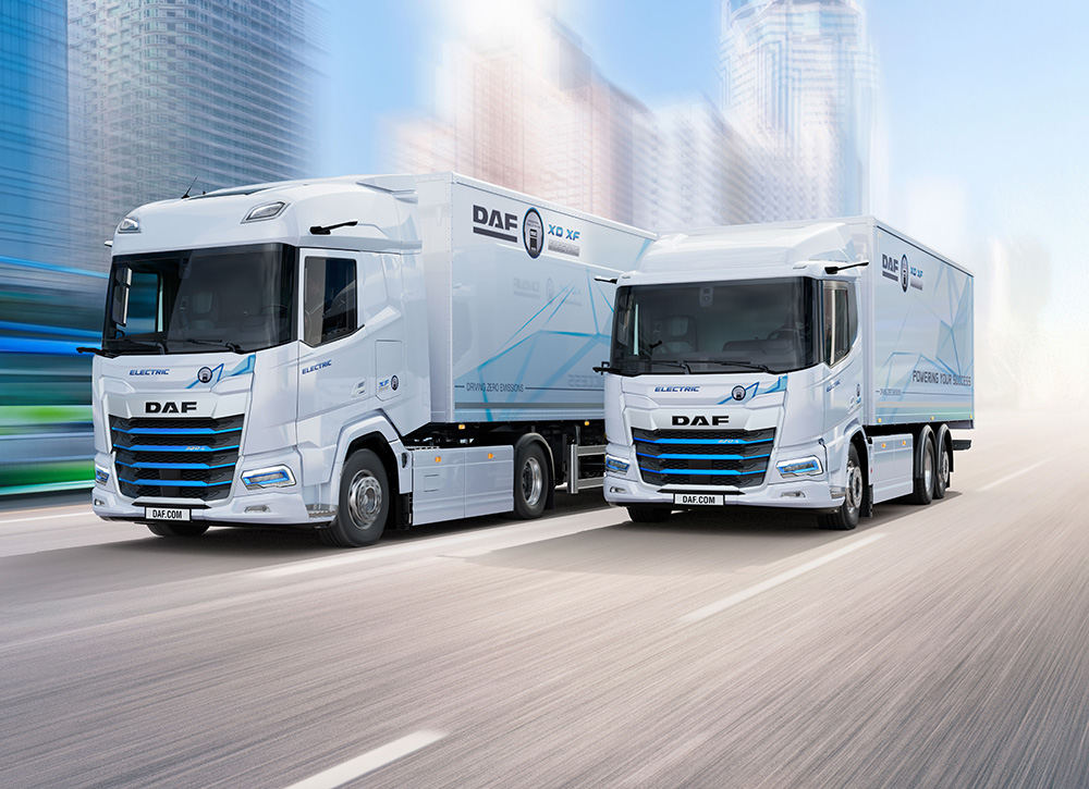 trucklife117253's tweet image. Times change, technology advances, but the DAF spirit remains the same: built for the driver, built for the long haul. A look at the evolution of an icon. 🚛💨 #DAF #TruckLife #RoadTransport #DAFSuperSpaceCab #StartTheFuture