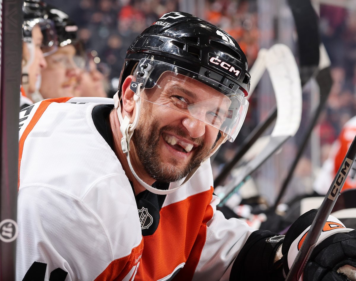 x - Philadelphia Flyers tweet media