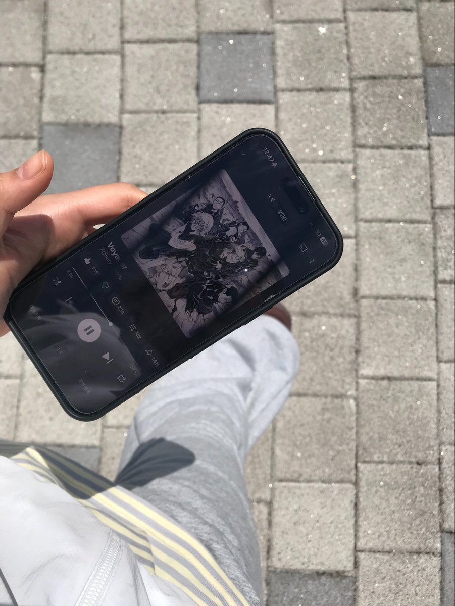 펖 tweet media