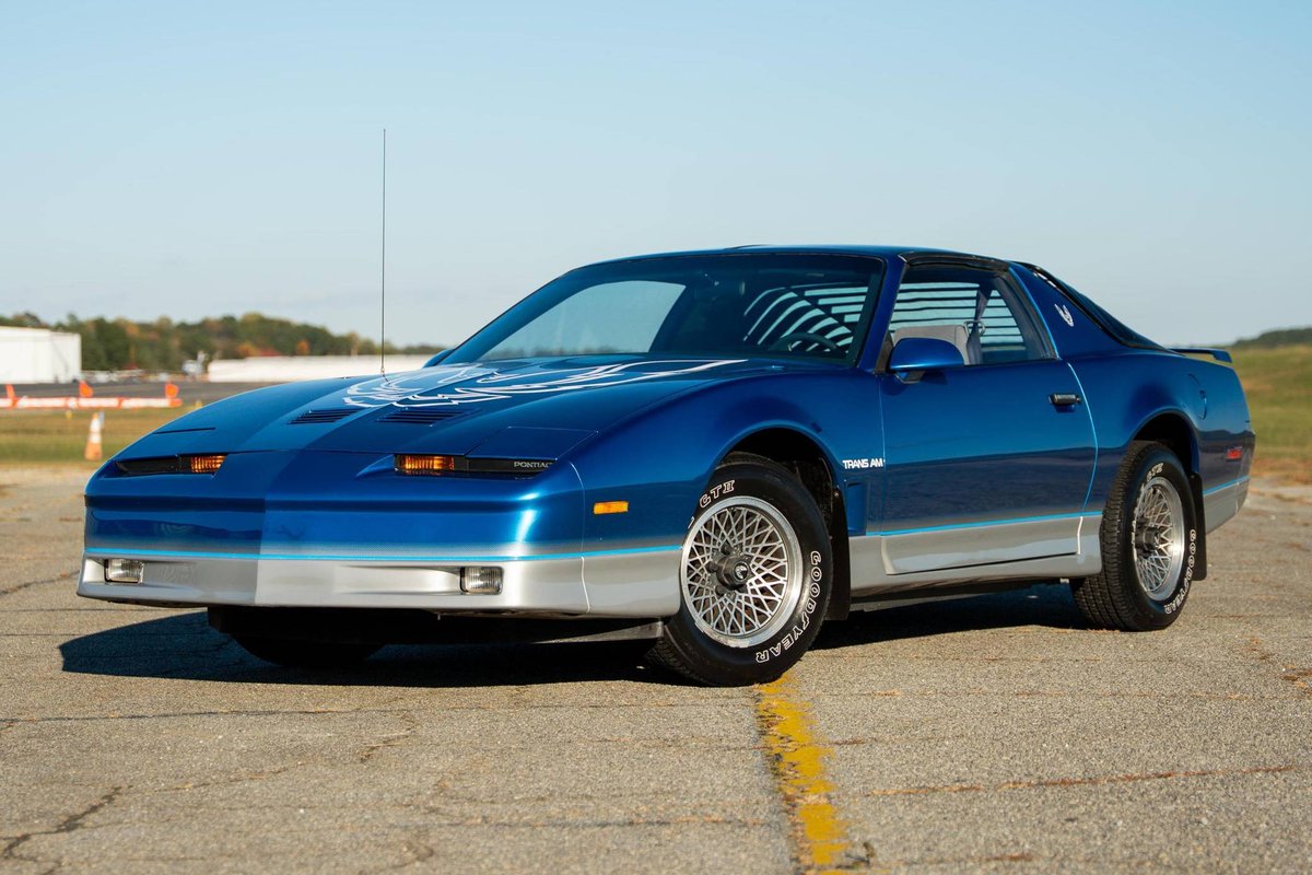 JEHoyle1971's tweet image. Mabel had a new blue Trans Am in 1985, and she &amp;amp; her husband, went to Lake Anna often, so us kids had the house most of the time. Crazy to look back at when I was 14 years old, partying my ass off. Good times #Eighties #Pontiac #Lorton #MasonNeck