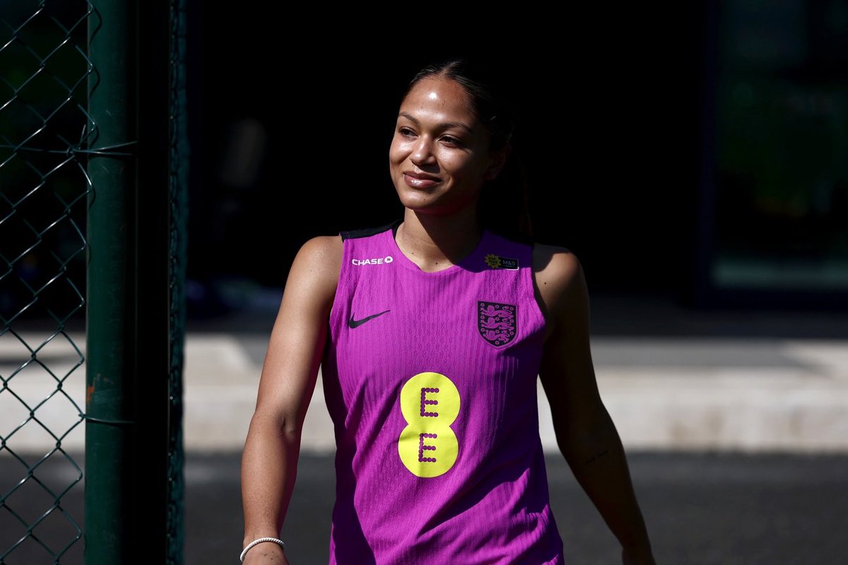 karma bae🌼 tweet media