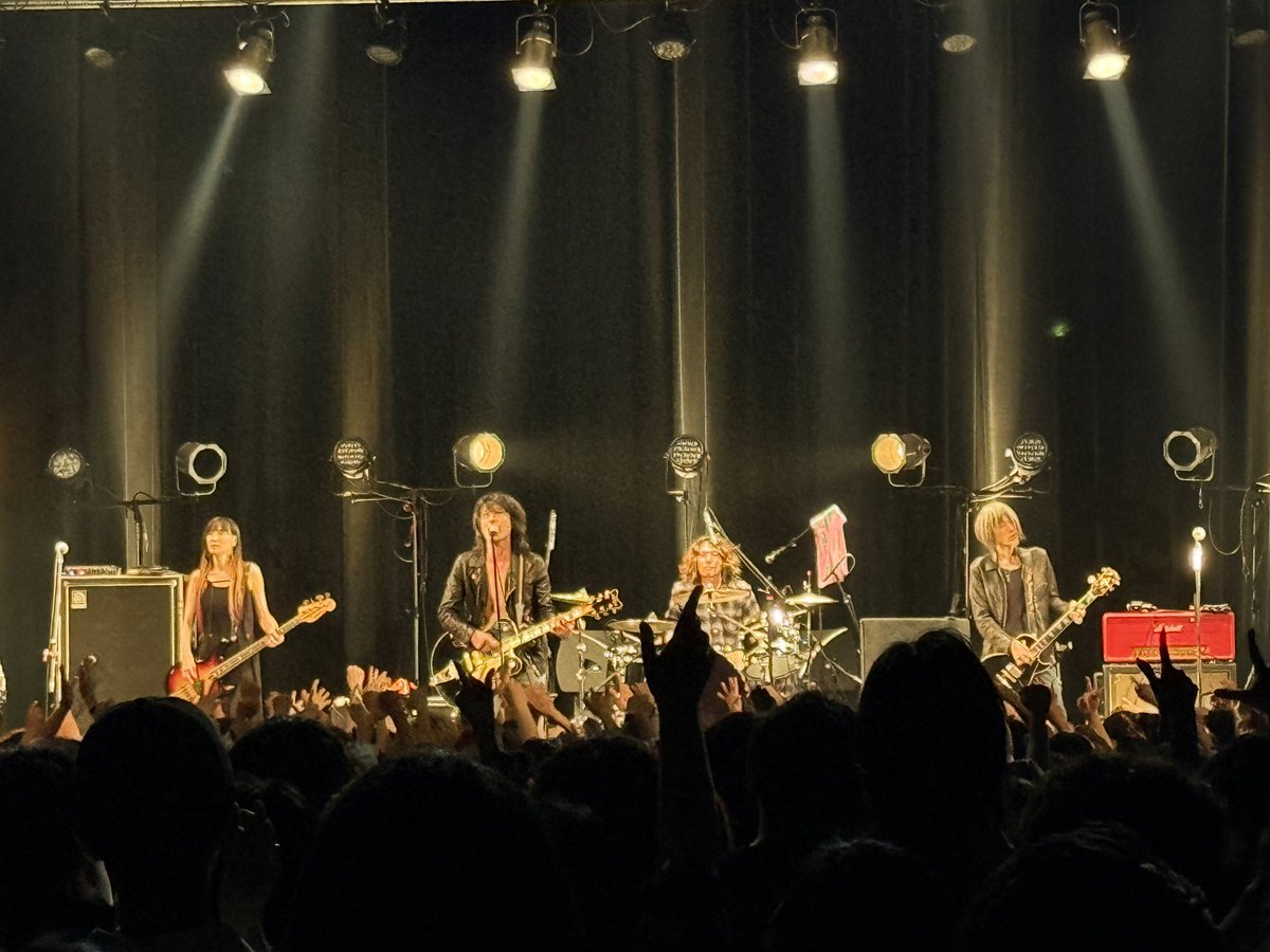 a flood of circle 公式 tweet media