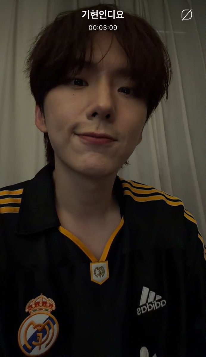유유키 tweet media