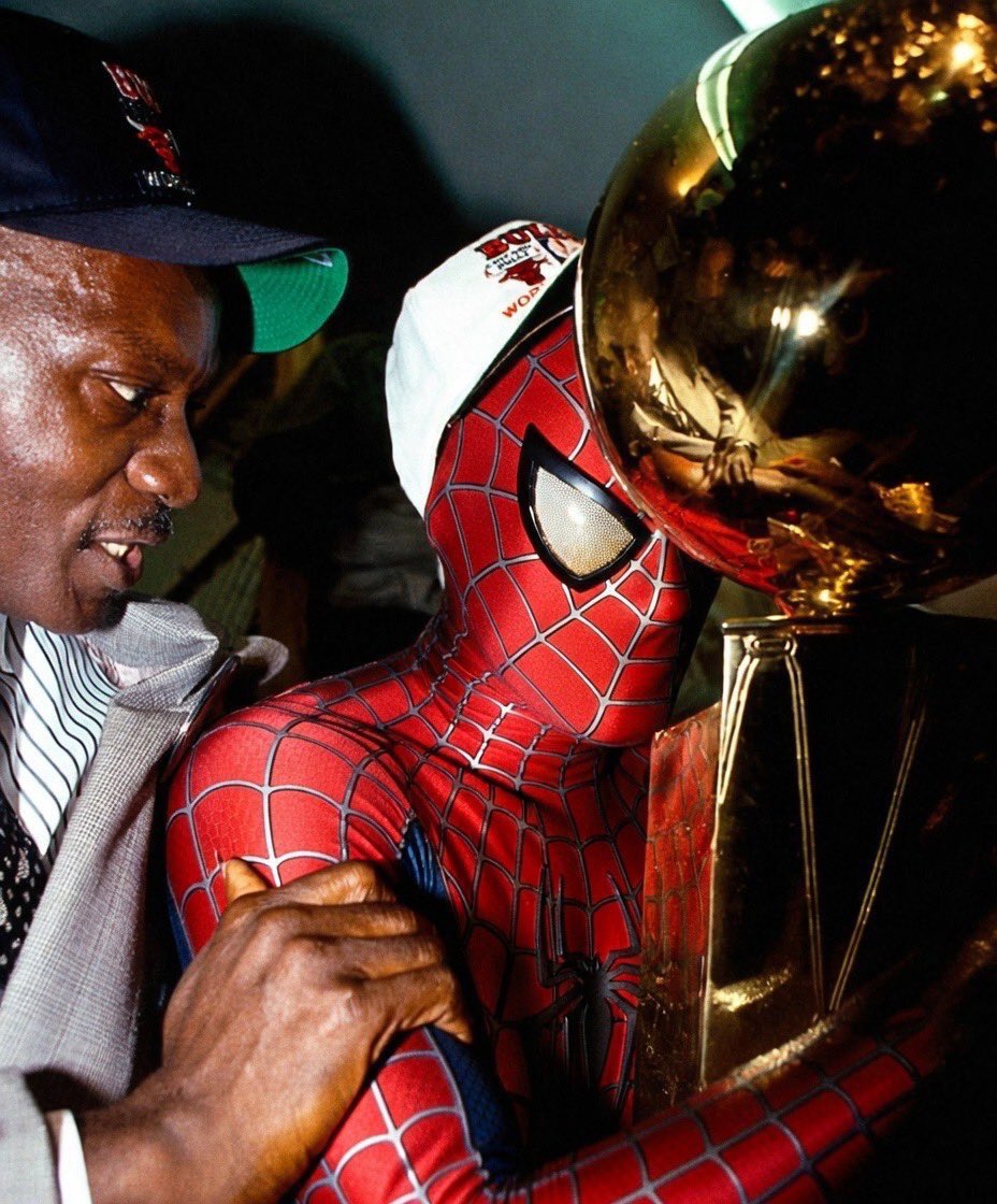 Alexander tweet media