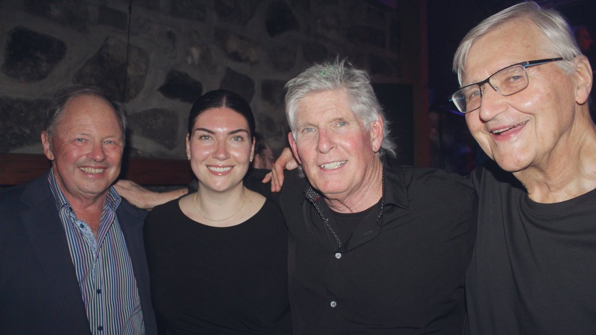 LeftHandStu's tweet photo. Party Central was double-booked on last Thursday, with a Mexican embassy book launch followed by the 20th Century Boys' spring benefit concert at the Rainbow Bistro, featuring guest vocals by Foreign Affairs Minister Anita Anand. #PartyCentral
https://t.co/ZitWqhGGKN https://t.co/xao8dmZmMI