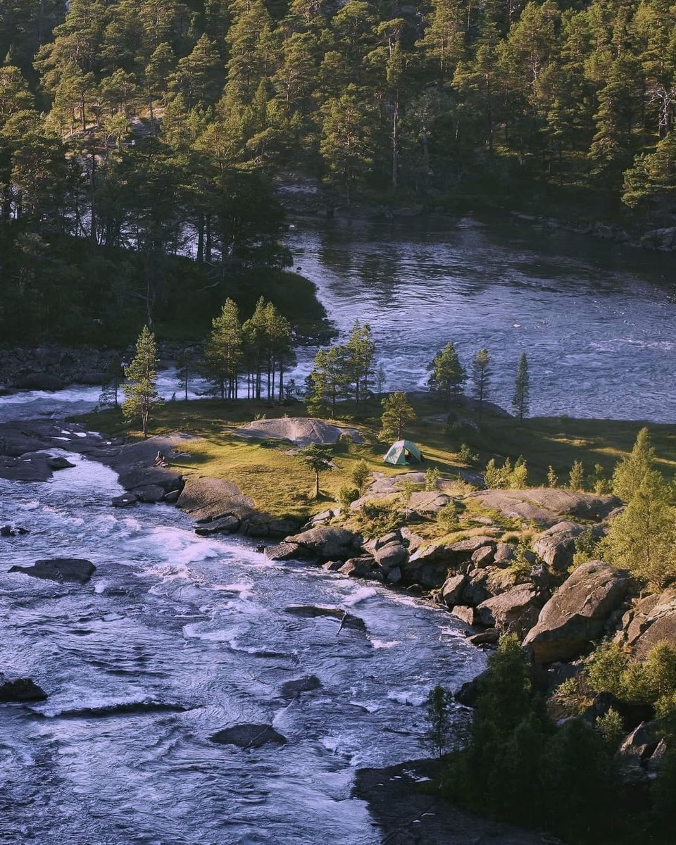 A serene sense of natural balance envelops you as you proceed with soft, unhurried ease.