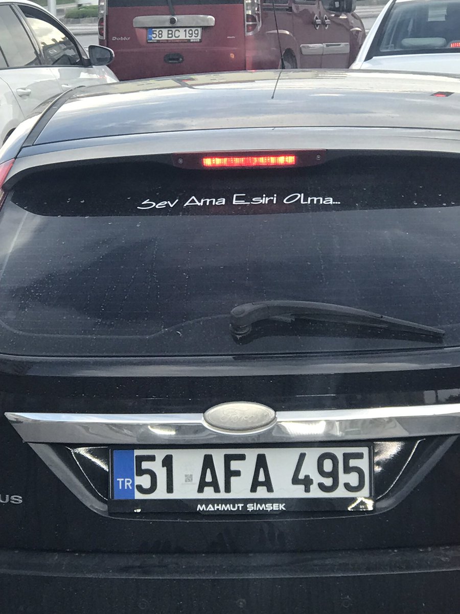 hunsals's tweet image. Akşam akşam esir düştüm ama trafiğe..🚙🛻🚗
#salı