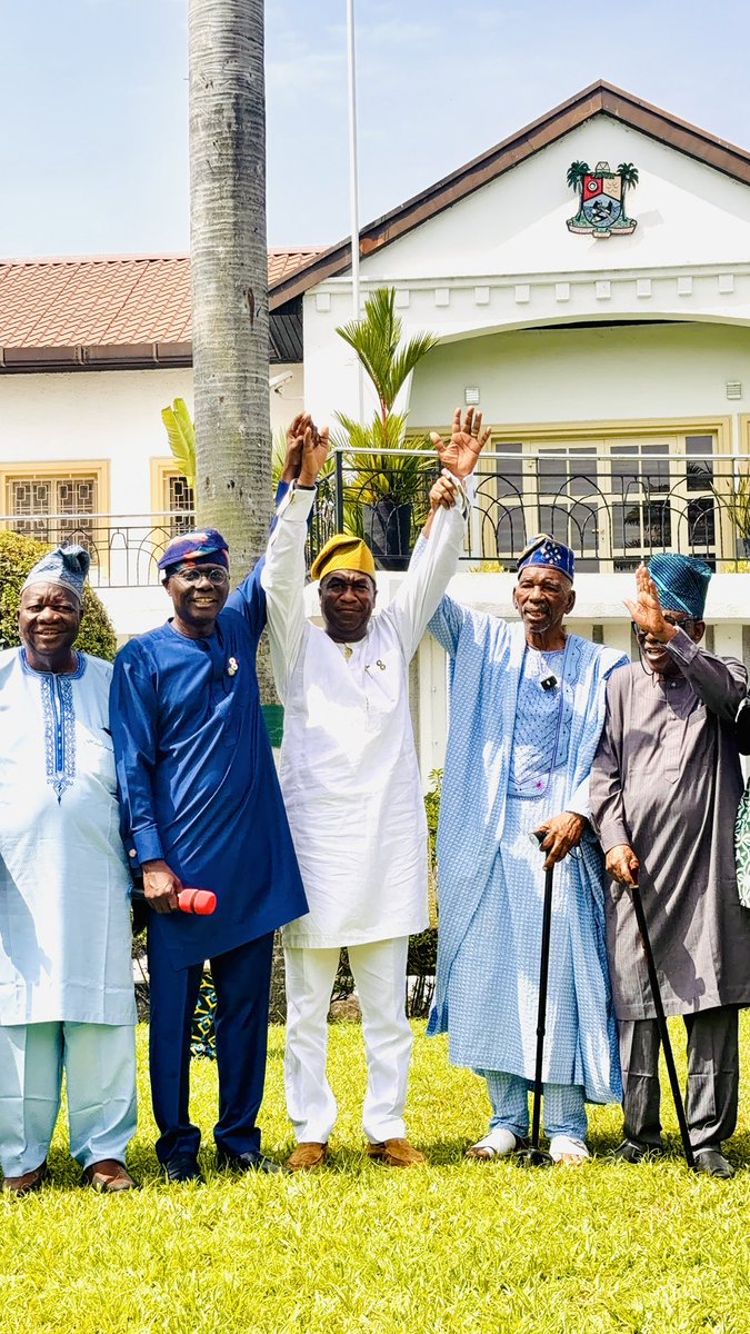 Jubril A. Gawat tweet media