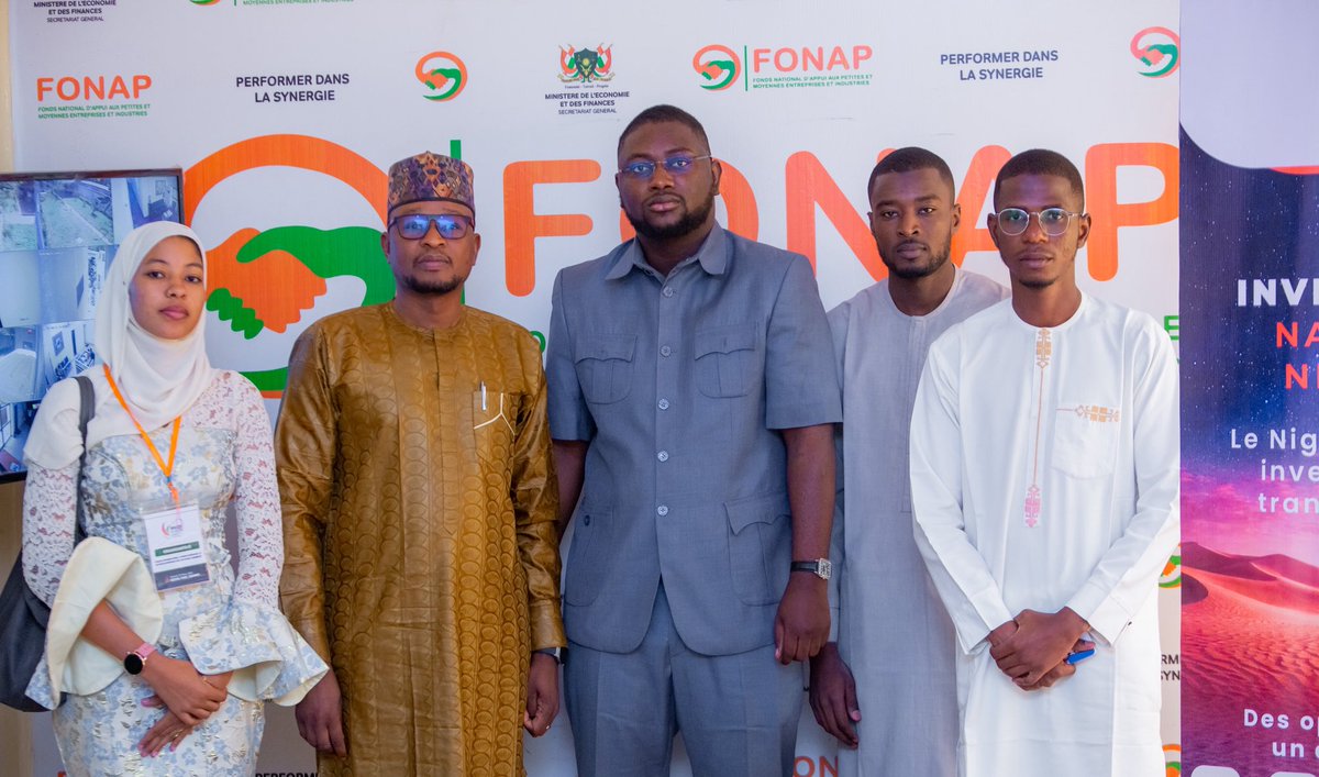 SahelienneL's tweet image. Séance de travail avec Issaka HADI, Secrétaire exécutif du Fonds National d’Appui aux PME (FONAP).

Présentation du Forum, échanges stratégiques et engagement du FONAP à s’impliquer dans son organisation.

#PME #Niger #Partenariat #Développement