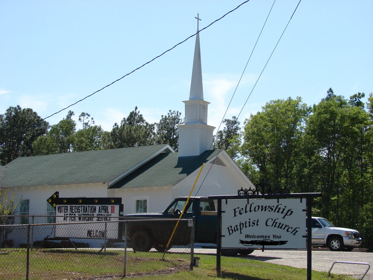 mobilebaptists's tweet photo. Fellowship Baptist Church began in 1923 and is located in Chunchula. Bob Barr is the interim pastor. Pray for Fellowship to be a light in their community in north Mobile County. https://t.co/1p5Rr5o1XW