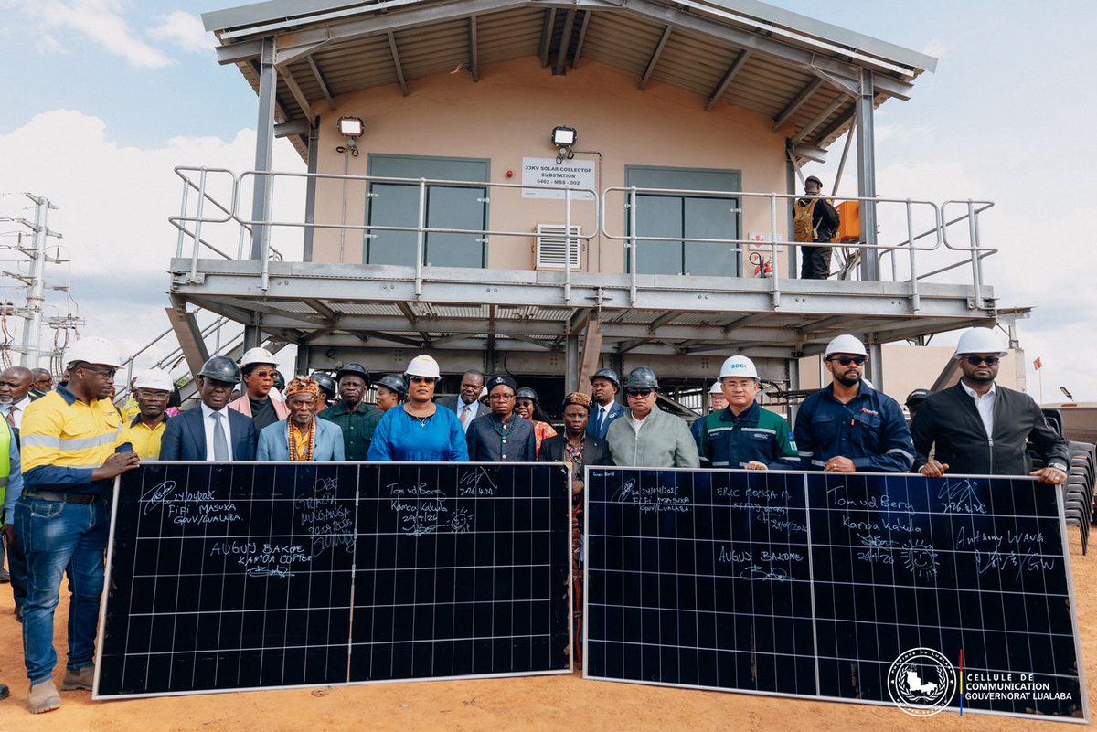 FifiMasukaSaini's tweet photo. À #Mutshatsha, le 24 avril dernier, nous avons lancé les travaux de la centrale solaire de 60 MW à Kamoa destiné à alimenter en courant continu le complexe minier de Kamoa-Kakula, une première en Afrique centrale.
Ce projet, porté avec #Kamoa Copper et ses partenaires, sur 400 ha avec stockage par batteries a lithium, marque une avancée majeure pour l’énergie et l’industrie.
Une réalisation concrète de la vision du Président Félix #Tshisekedi pour un développement durable bénéfique aux communautés locales en #RDC grâce au secteur minier.