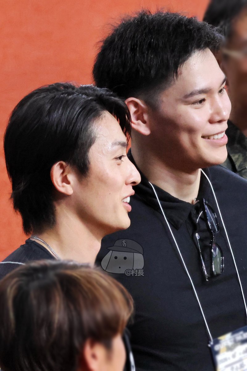 なんで男バレ大阪ブルテオンの西田選手がいるん！？

好きな選手同士で夢のフュージョン🫨✨

#sbhawks #周東佑京 
2026.4.28