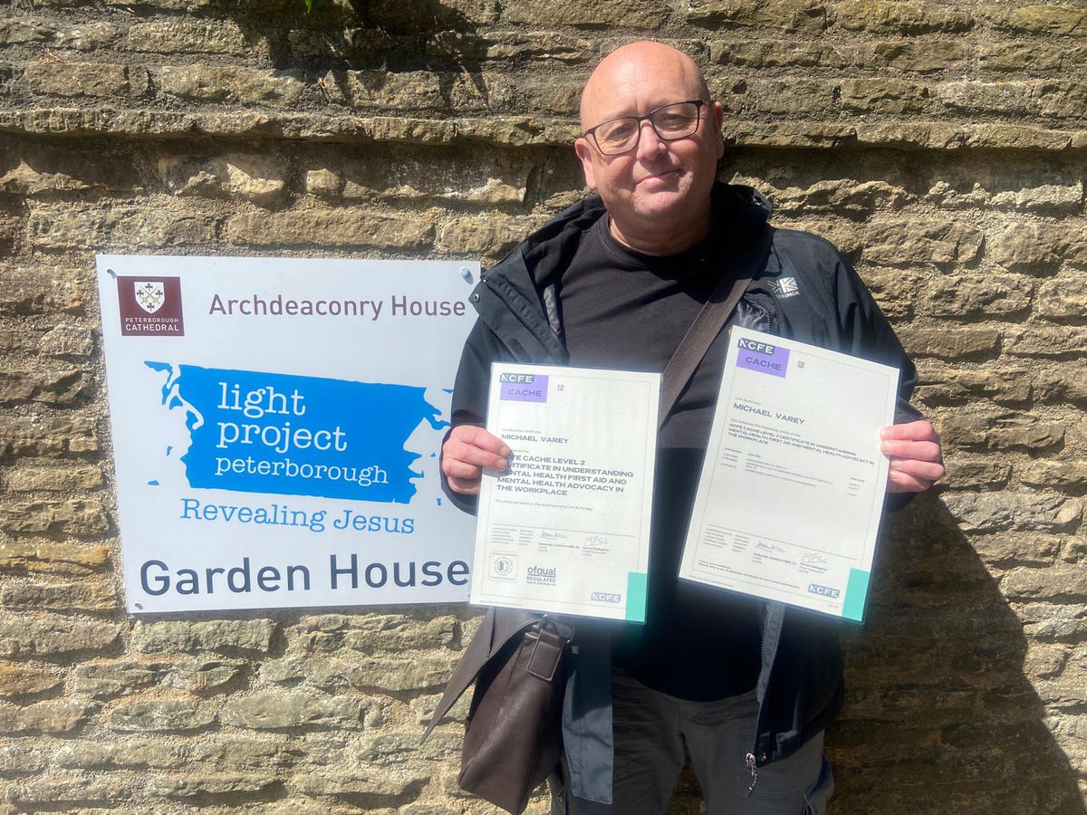 lightprojectpb's tweet photo. Congratulations to our Peer Advocate Mick who has passed his Mental Health First Aid and Advocacy course. He has worked very hard to achieve this! 👏🏻☺️ https://t.co/GrclaxBSxF
