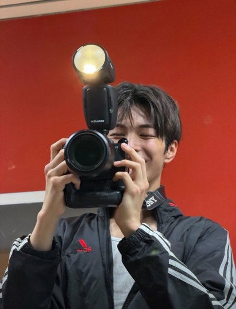 건's🪽 tweet media