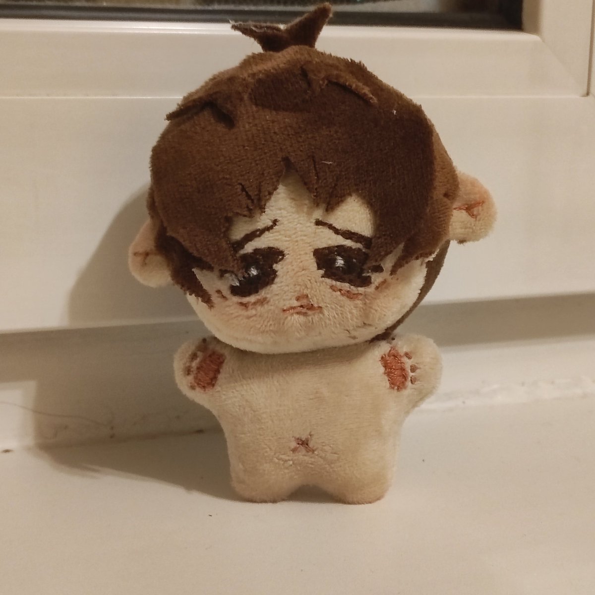 turmer1n's tweet image. made him in february! i hadn't held a needle and a thread since middle school lol and i was extremely bad at it, so im still proud of how he turned out
#oc #plushy #handmade