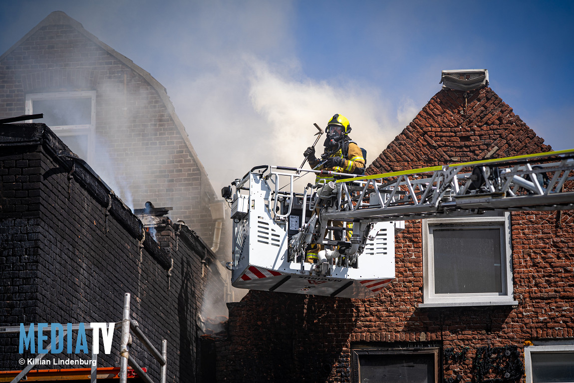 Grote brand op Azijnplaats in Dordrecht