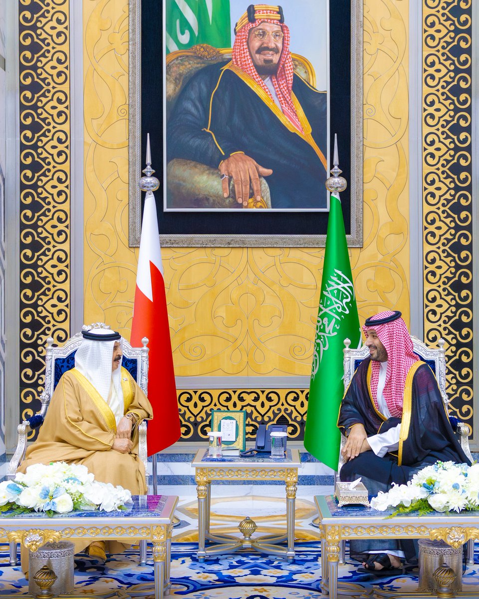 bna_ar's tweet photo. جلالة الملك المعظم يصل إلى المملكة العربية السعودية للمشاركة في القمة الخليجية التشاورية للمجلس الأعلى لمجلس التعاون

https://t.co/IccYGx0sDA https://t.co/G3itcZ6Q4s