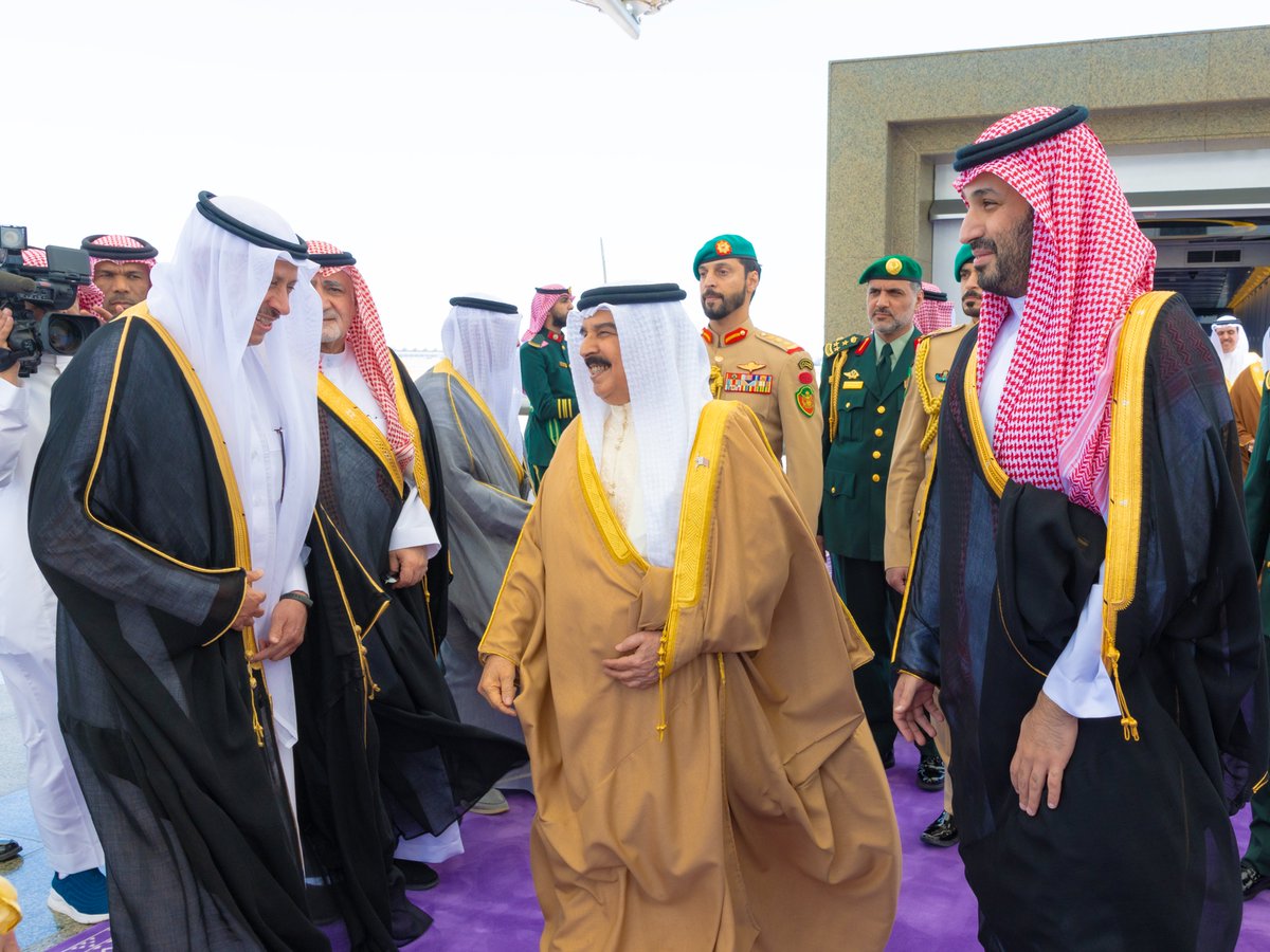 bna_ar's tweet photo. جلالة الملك المعظم يصل إلى المملكة العربية السعودية للمشاركة في القمة الخليجية التشاورية للمجلس الأعلى لمجلس التعاون

https://t.co/IccYGx0sDA https://t.co/G3itcZ6Q4s