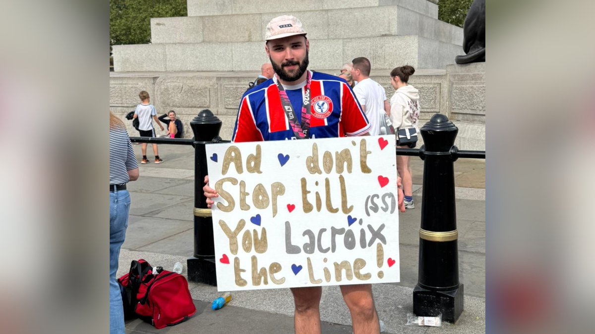 PalaceForLife's tweet photo. Palace for Life runners got the job done at the London Marathon 👊❤️💙

Amazing effort from our runners and everyone who donated, thank you for your support 🙏 https://t.co/wnwN2oEoLX
