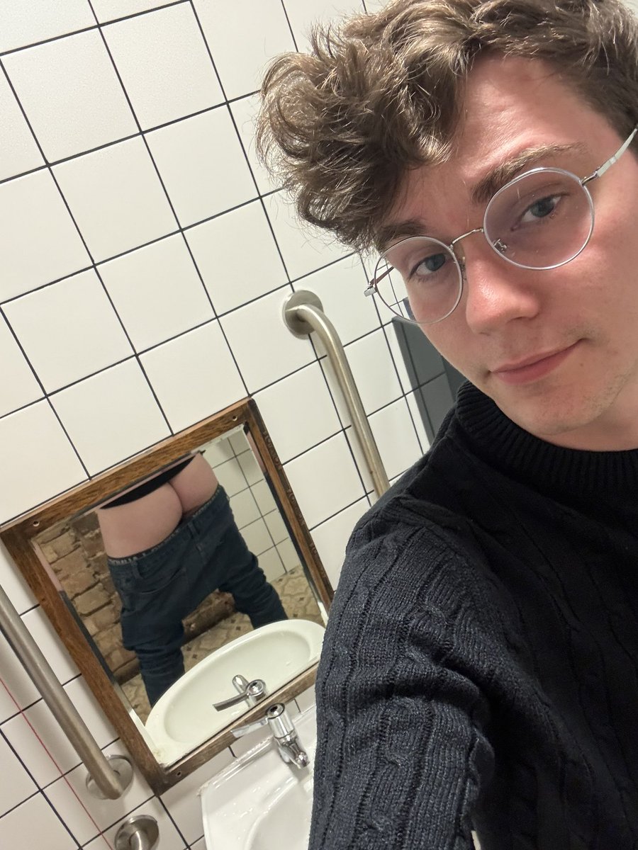 Bottomologist 🔜 Tescos tweet media