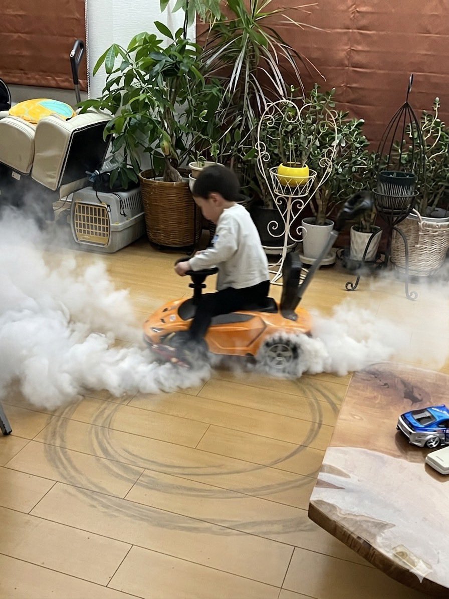 実家にて、息子がかましてるらしい。笑

じいじばあばよろしくー😂