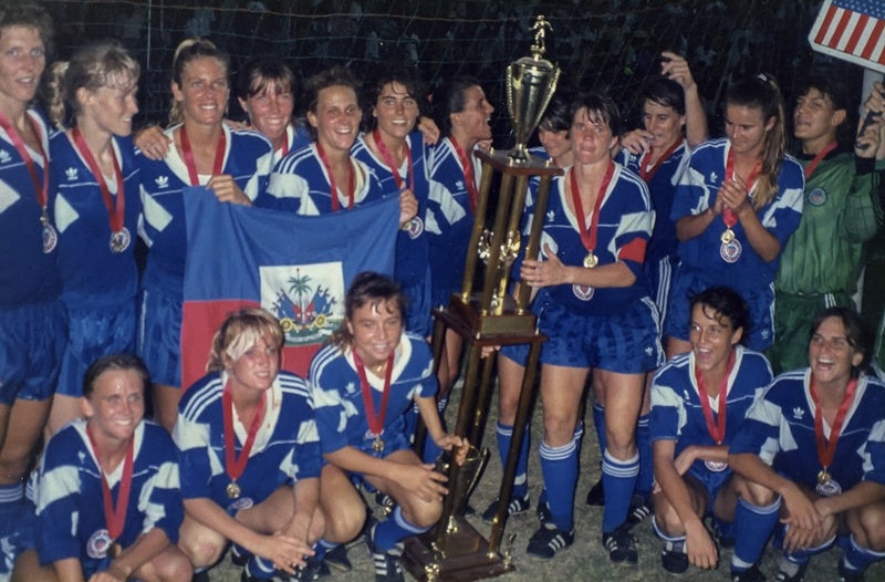 Steve1T's tweet image. #OnThisDay in 1991 – Michelle Akers scored 3 times (hat-trick) for #USWNT as it won the inaugural Concacaf Championship &amp;amp; qualified to ‘91 #FIFAWWC in #China, after defeating #CANWNT, 5:0, in the final, before a crowd of 30,000, at Haiti’s Stade Silvio Cator. (📸s – Tony Quinn)