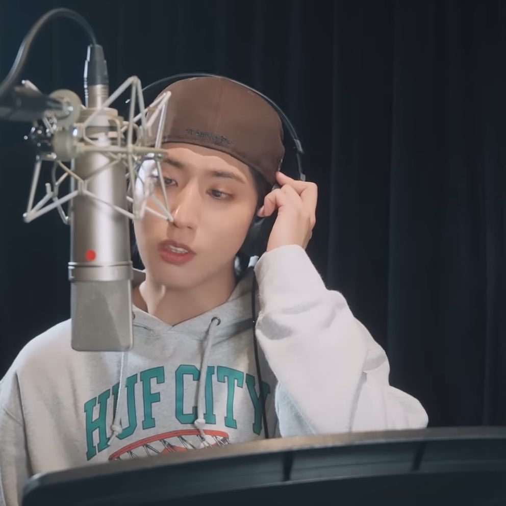 HAN CRAVE tweet media