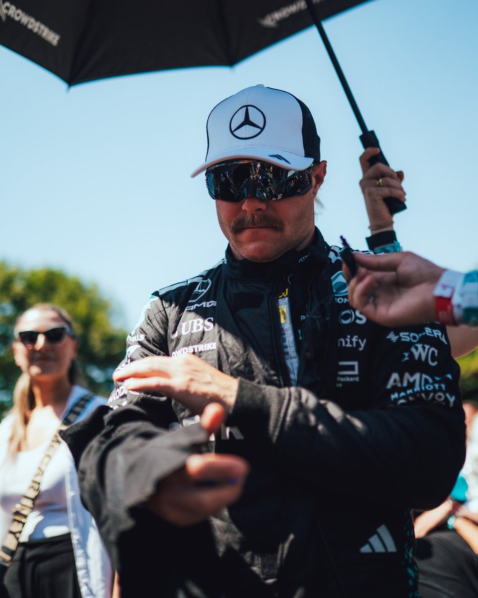 fosgoodwood's tweet image. We're confident that Valtteri Bottas is the coolest driver on the current #F1 grid. After seeing him at #FOS last year that was pretty certified. Did you see the ten-time grand prix winner aboard the #Mercedes W13 last year?