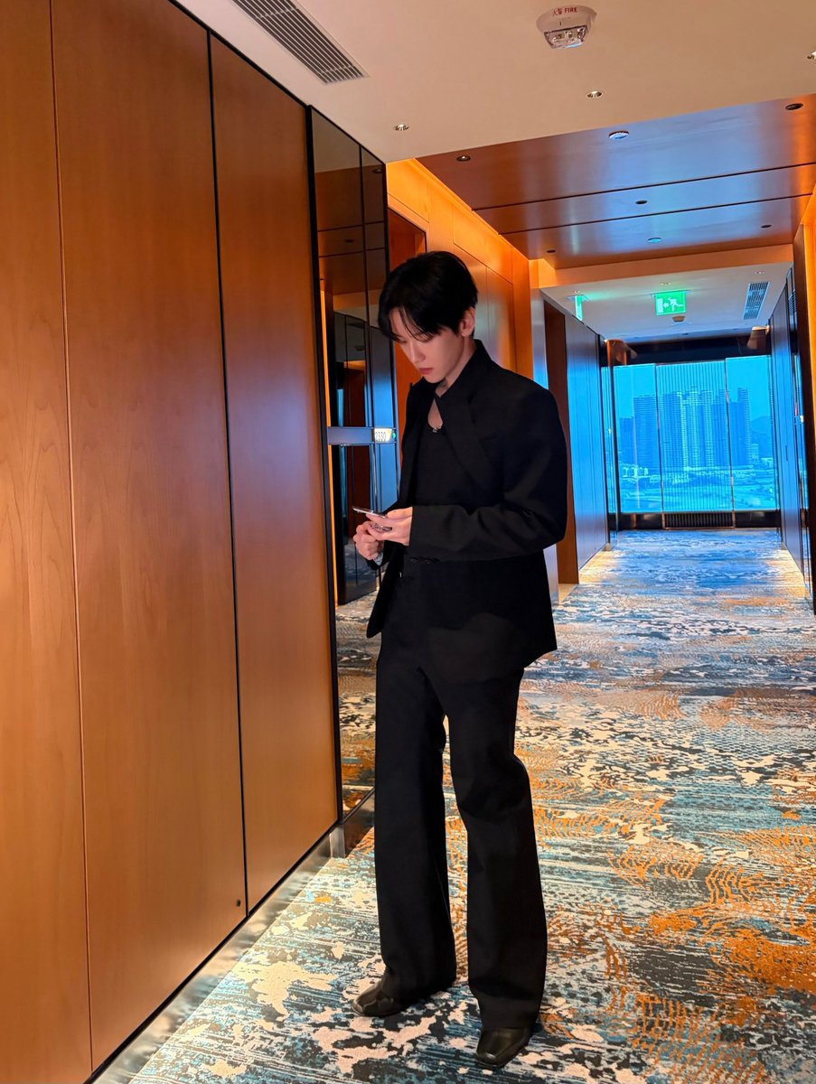 백현마을 tweet media